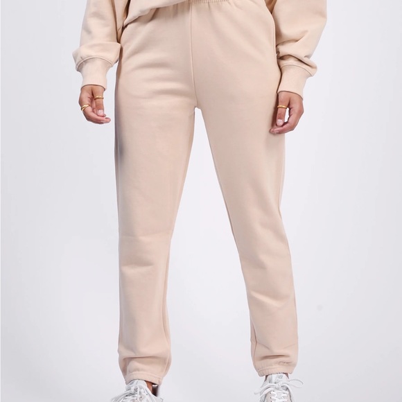 BRUNETTE Best Friend Crew and Joggers SET - Picture 2 of 3